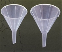 
      Disposable plastic funnel
    